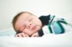 Schlafendes Baby mit richtiger Matratze